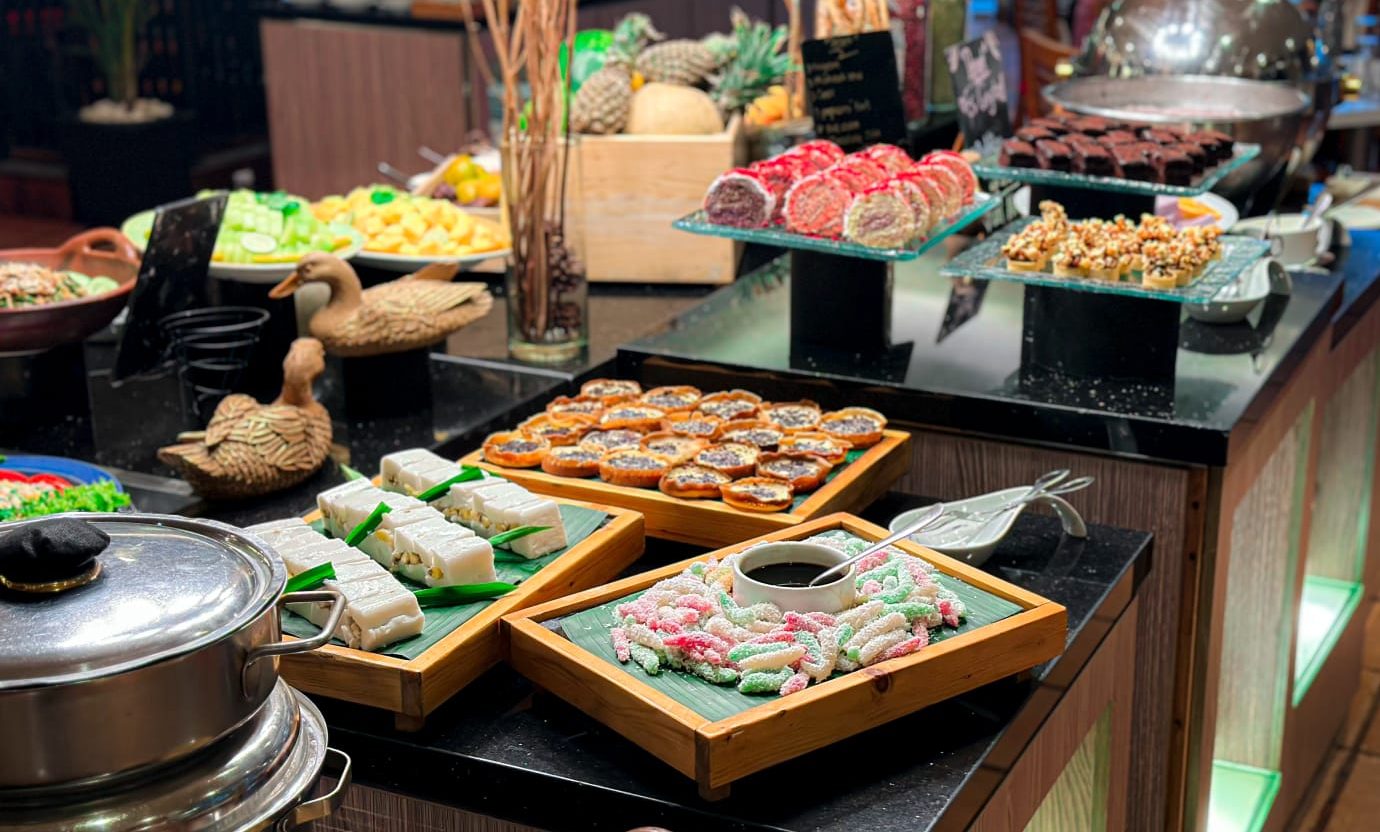 7 Tempat Rekomendasi Berburu Takjil di Bekasi 5 Menu Takjil Paling Populer yang Sering Diborong Saat Berpuasa Kampung Ramadan di Hotel Kimaya Slipi Jakarta by Harris Nikmati Momen Berbuka Puasa dengan Keistimewaan