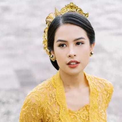 MAUDY AYUNDA