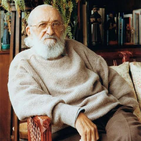 PAULO FREIRE