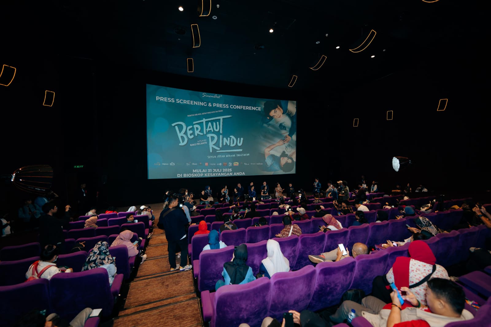 Bertaut Rindu Gelar Prom Night Gala Premiere Ala Anak SMA