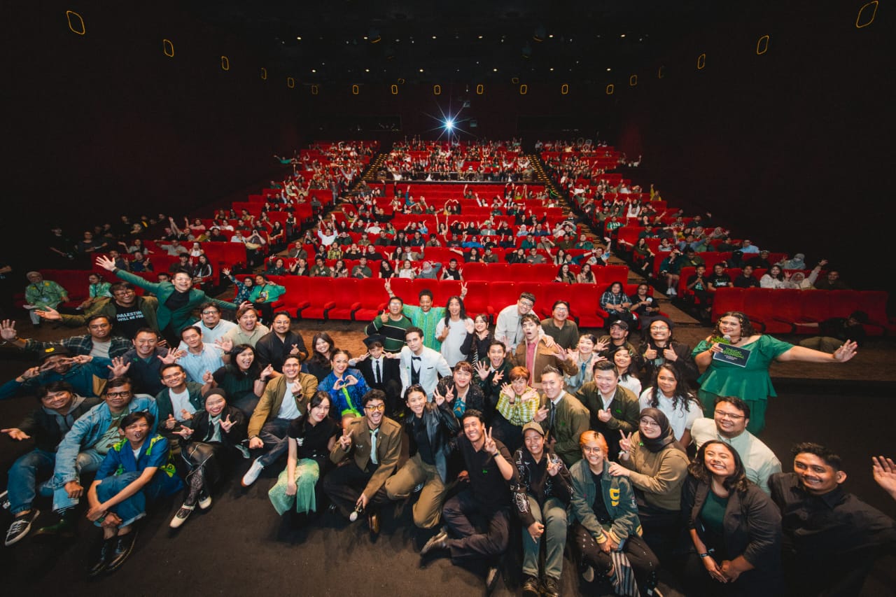 “Tinggal Meninggal” Gala Premiere – Debut Kristo Immanuel Penuh Tawa & Haru