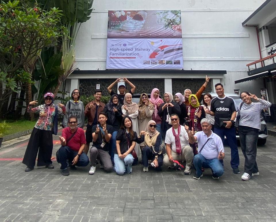 High-Speed Railway Familiarization Trip 2025: Malam di Braga, Cerita di Pagi Sore, dan Perjalanan Pulang yang Menghangatkan