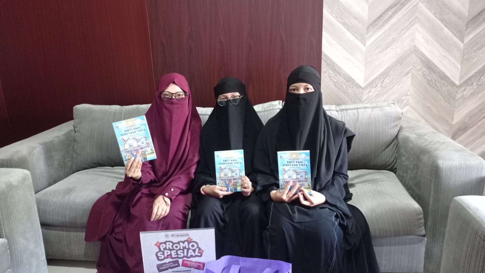 SMP Nuraida Islamic Boarding School Bersama Jendela Puspita Menerbitkan Buku Antologi Puisi “Bakti Kami Byantara Tinta”