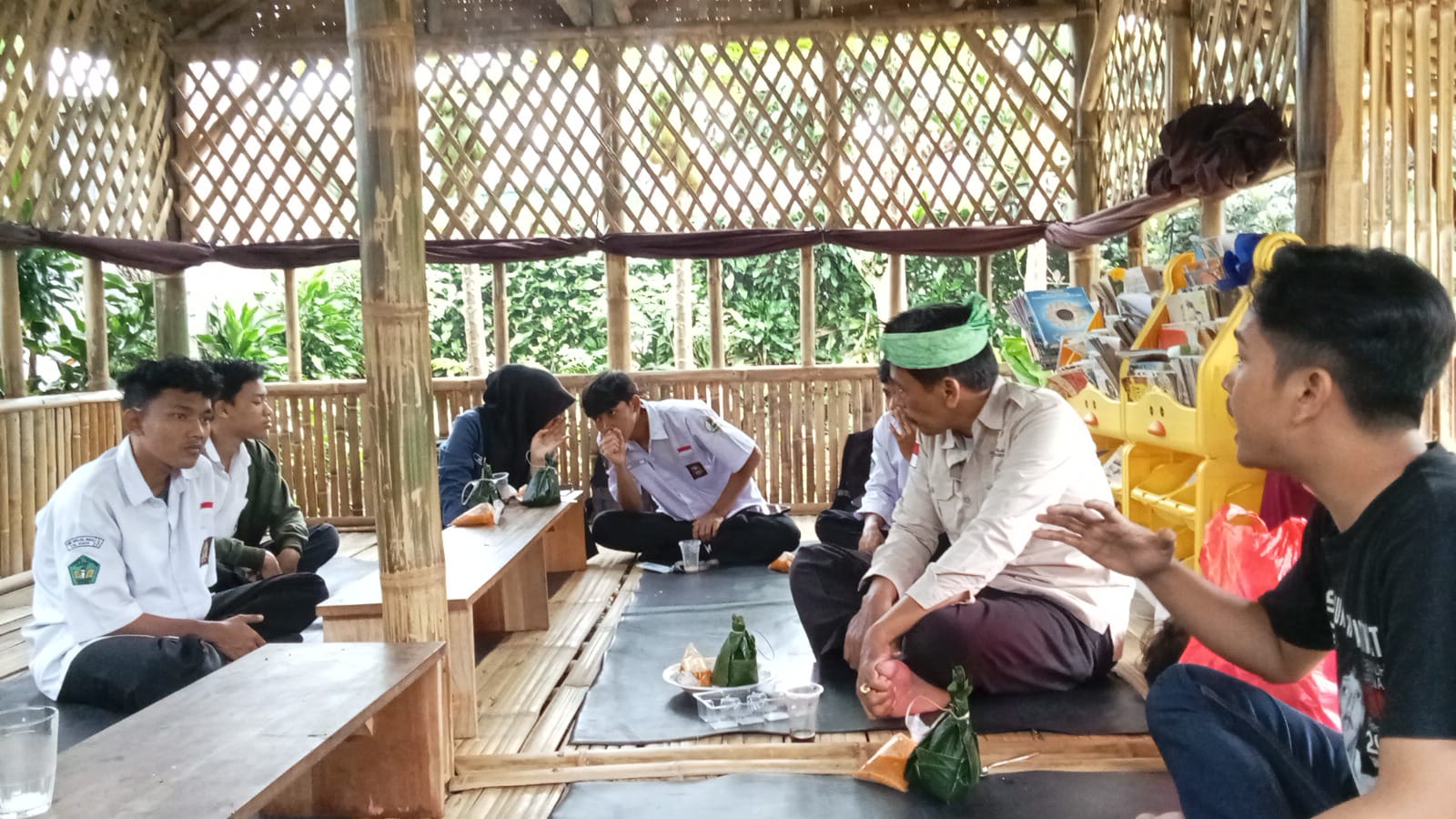 Dari Jalan Rusak hingga Budaya Sunda, Anak Muda Bogor Bicara Perubahan