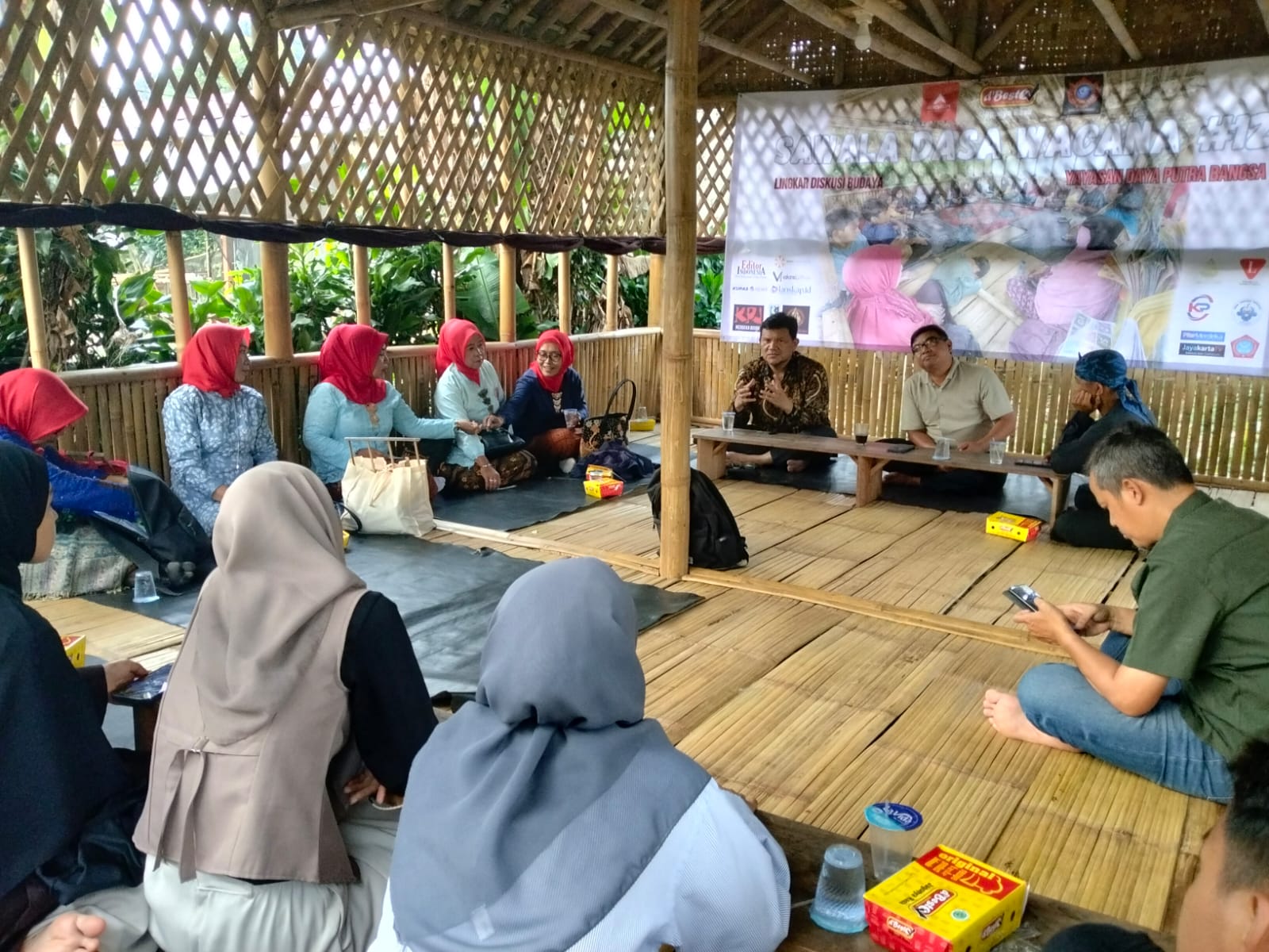 Tokoh Pendidikan dan Budaya Bahas Kegagalan Sistem Pendidikan dalam Sawala Dasa Wacana #12